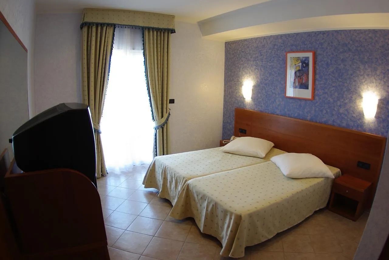 ****  Hotel Zlatni Lav Martinšćica Chorvatsko