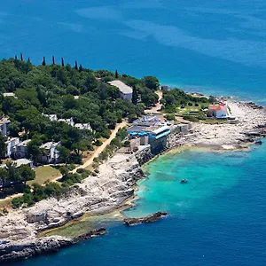 **** Üdülőközpont Arena Verudela Horvátország
