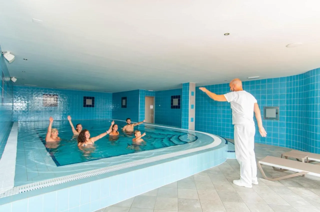 Hotel Zlatni Lav Martinscica