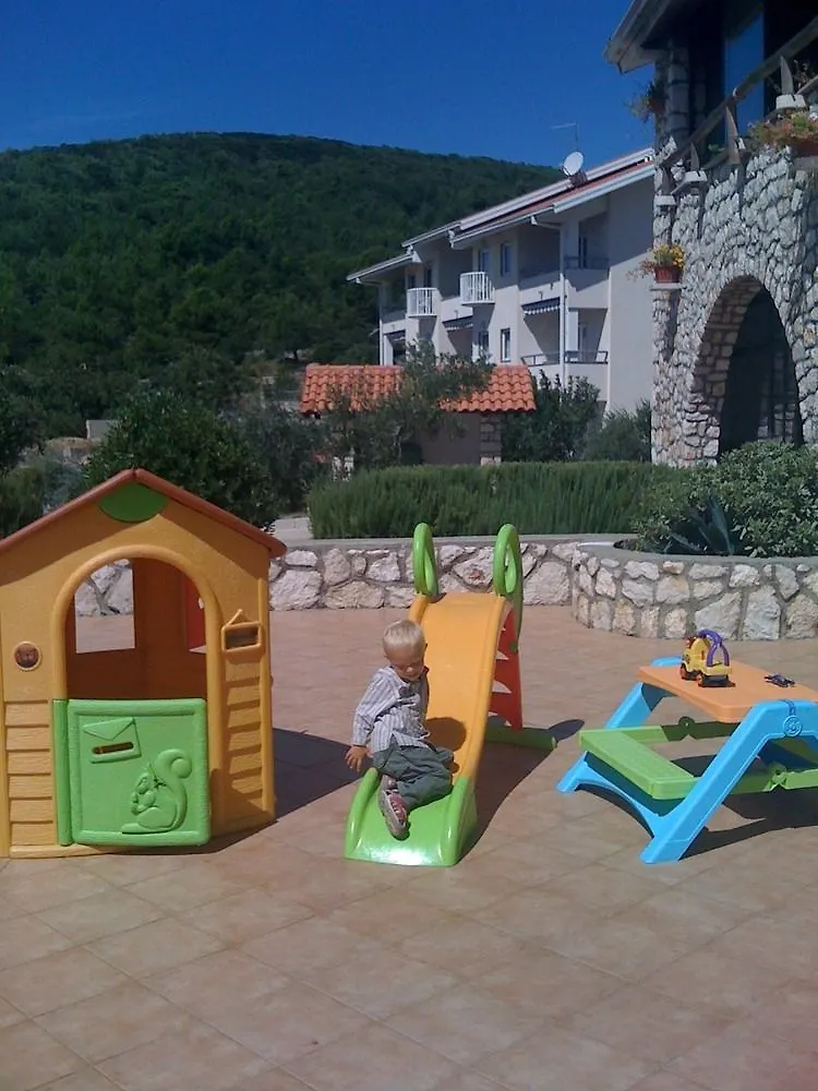 Hotel Zlatni Lav Martinscica   Martinscica (Cres)